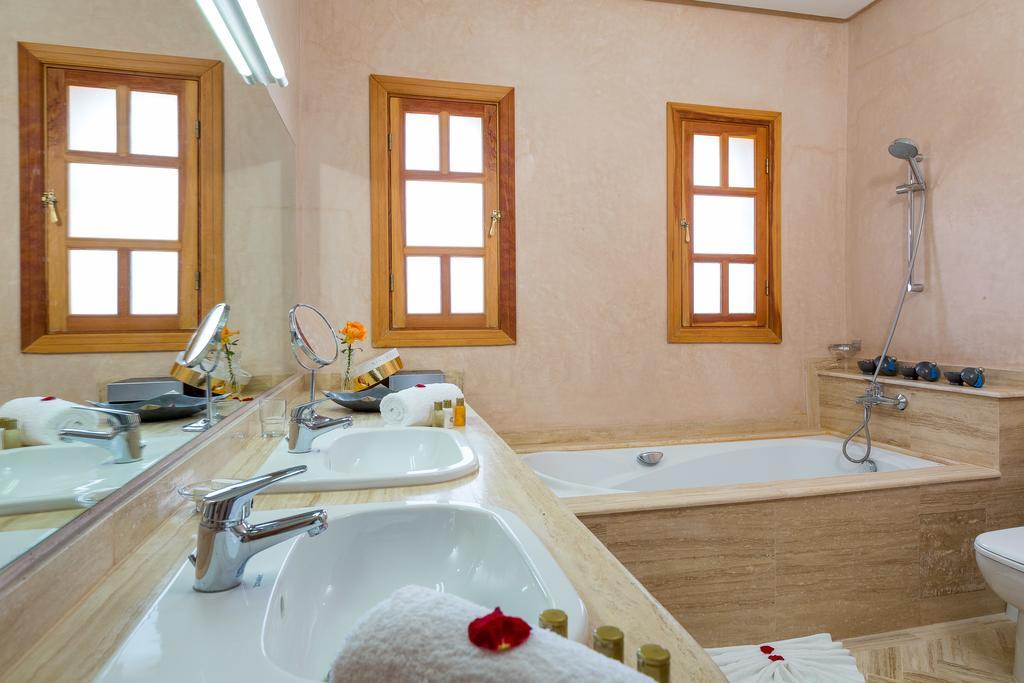 La Palmeraie De L'Atlas Ouled Jelal Exterior photo